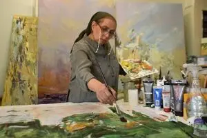 Salimeh Motamedi and Her Expressive Abstraction