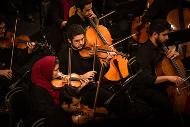 اجرای ارکستر سمفونیک تهران با رهبری لوریس چکناواریان در تالار وحدت