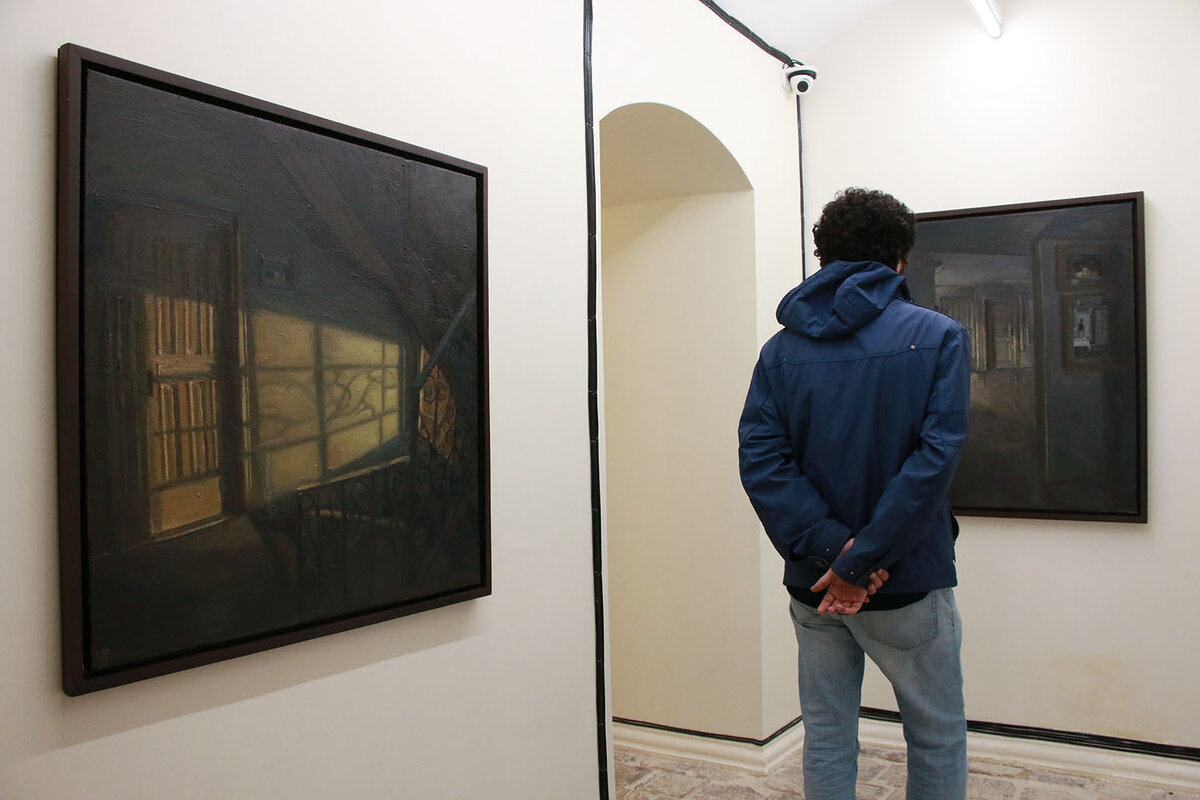 Inja Gallery Hosting Akram Mahmoudi Painting Exhibition