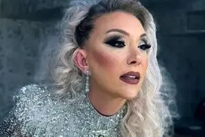 خواننده زن به دست دخترش به قتل رسید؟!/ عکس