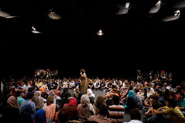 نمایش "یک دقیقه و سیزده ثانیه" در سالن استاد سمندریان