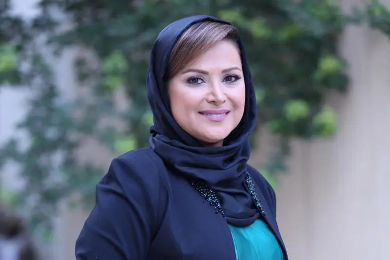 رونمایی کمند امیرسلیمانی از استایل تابستانی خاصش/ لباس هنری خانم بازیگر جلب توجه کرد 