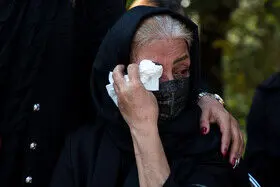 مراسم تشییع پیکر مرحومه «ایران درّودی» نقاش سرشناسِ ایرانی