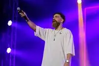 ماجرای ممنوع‌الکاری معین زد چیست؟