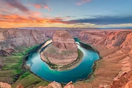 سفری به دره‌ رنگارنگ آمریکا