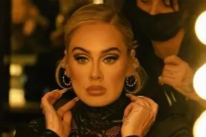 ادل خوانندگی را کنار گذاشت و وارد حرفه دیگری شد