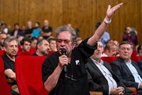 ویدئو: مهرجویی: در وزارت ارشاد تحصن می کنم/ بزنید مرا بکشید اما حقم را می گیرم.