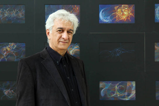 نریمان گرانمایه 