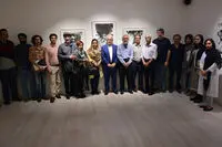 نگاهی به روایت جنون / طراحی‌های کیومرث کیاست را در گزارش تصویری ایران آرت ببینید