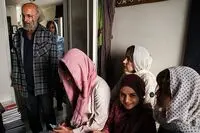 رابطه نامعمول دختر با پدرش و زن‌های بدون حجاب در این فیلم