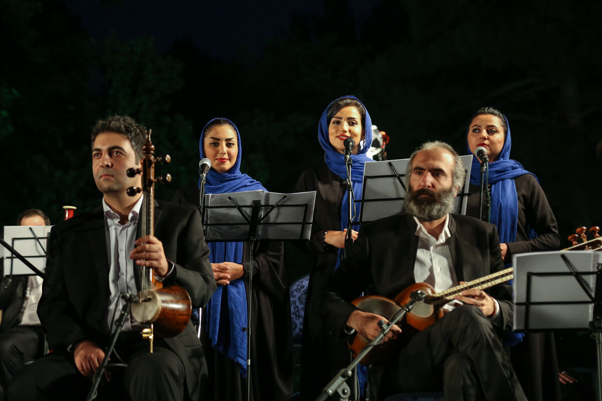 کنسرت پرواز همای به رهبری انریکو جرولا در فضای باز کاخ موزه نیاوران