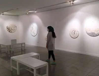 ببینید: خانم نقاش با زمین هم‌دردی کرد