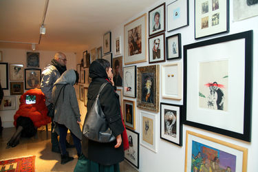 نمایشگاه چهره / تصویری از خود به انتخاب فریدون آو