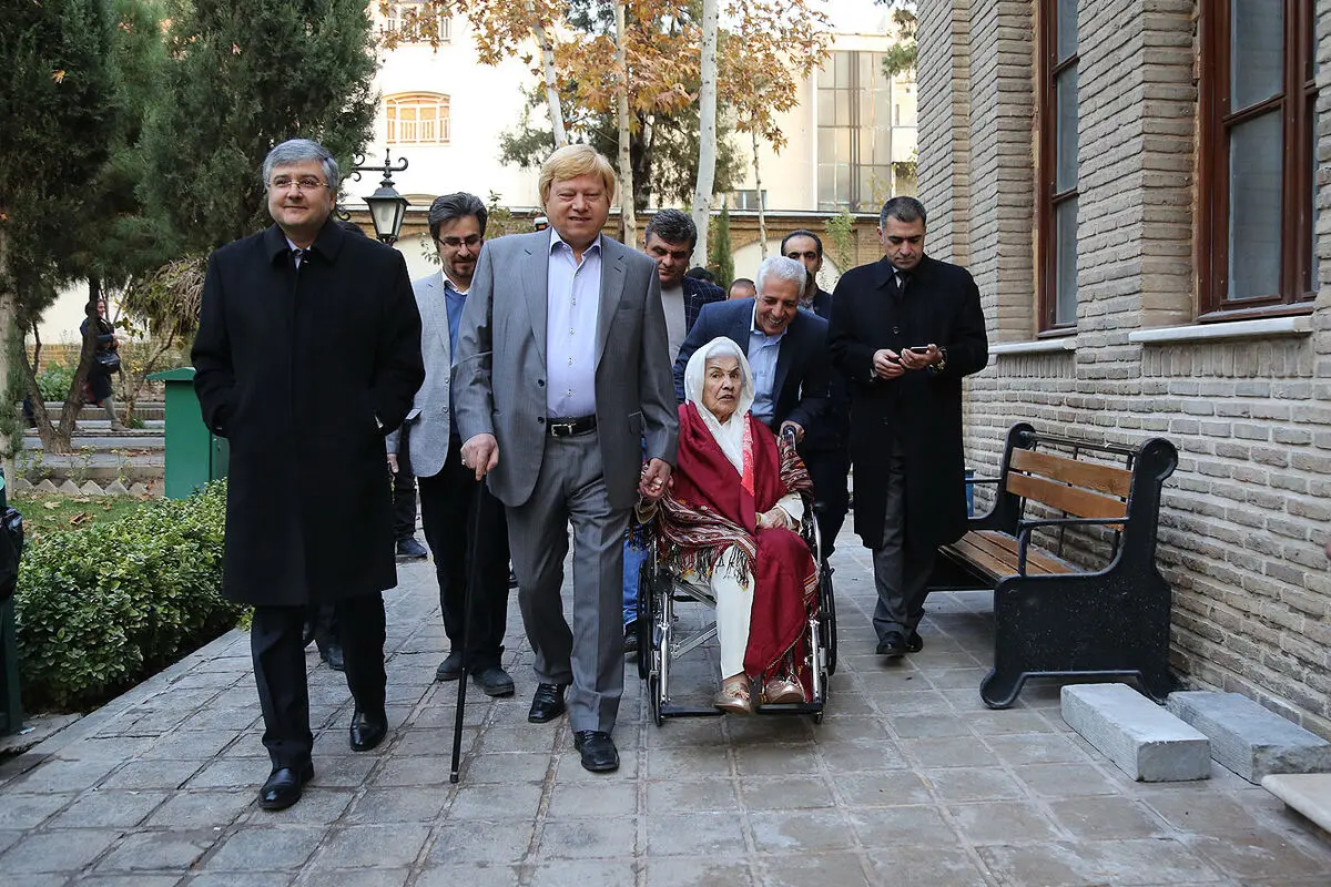 افتتاح تالار دائمی منیر فرمانفرمائیان در باغ موزه نگارستان دانشگاه تهران