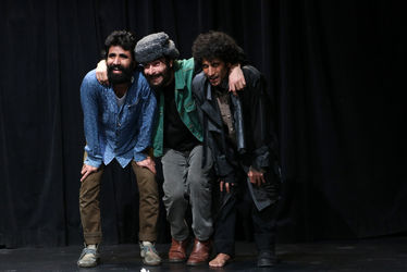 نمایش " در انتظار گودو " در سالن قشقایی تئاترشهر