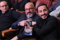از بوسه تنابنده تا رامبد، غزل../اولین بسته عکس ایران آرت 