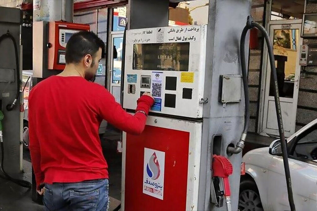 افزایش قیمت بنزین خبرساز شد | بنزین ۱۸ هزار تومانی واقعیت دارد؟