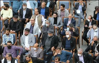 دیدار هنرمندان با سید ابراهیم رئیسی در مراسم افطاری ۱۴۰۱
