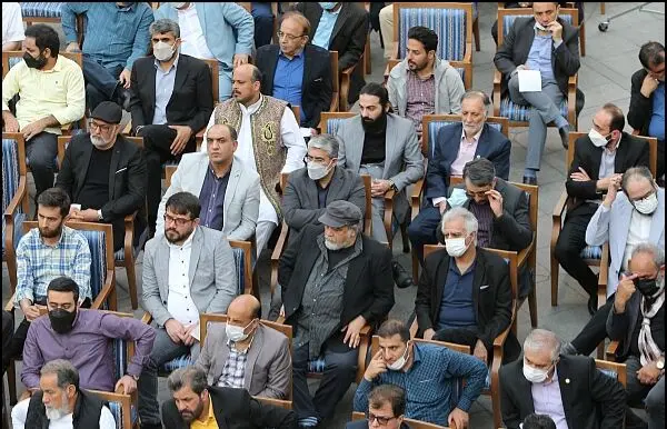 دیدار هنرمندان با سید ابراهیم رئیسی در مراسم افطاری ۱۴۰۱