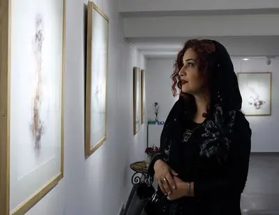 رد زنانگی در روح مردان/عکس های بابک حقی در گالری مژده را ببینید