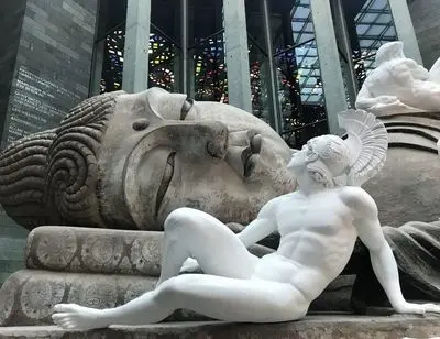 عکس ها از سه سالانه هنر در گالری ملی ویکتوریا/ از مد تا نقاشی و مجسمه از ایرانی تا آمریکایی