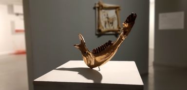 مازادها اثر کریم اله خانی در گالری بهار خانه هنرمندان
