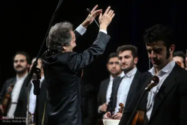 Tehran’s Symphony Orchestra performs in Vahdat Hall
