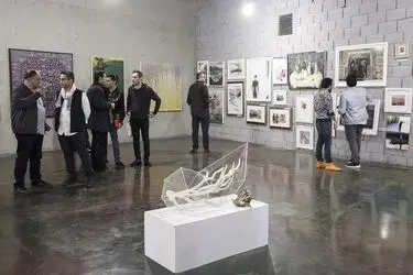 نمایشگاه خیریه "تنها نیستیم" به نفع زلزله زدگان 