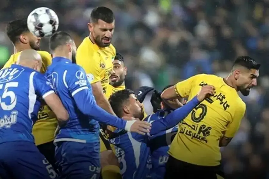 فوری/ تغییر ساعت بازی استقلال و سپاهان امروز ۱۱ دی ۱۴۰۴ 