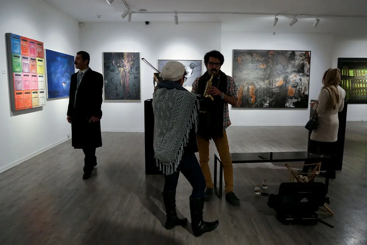 نمایشگاه آثار هنرمندان معاصر نوگرا در گالری آریانا