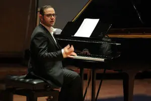 Iranian pianist to hold online workshops at German festival