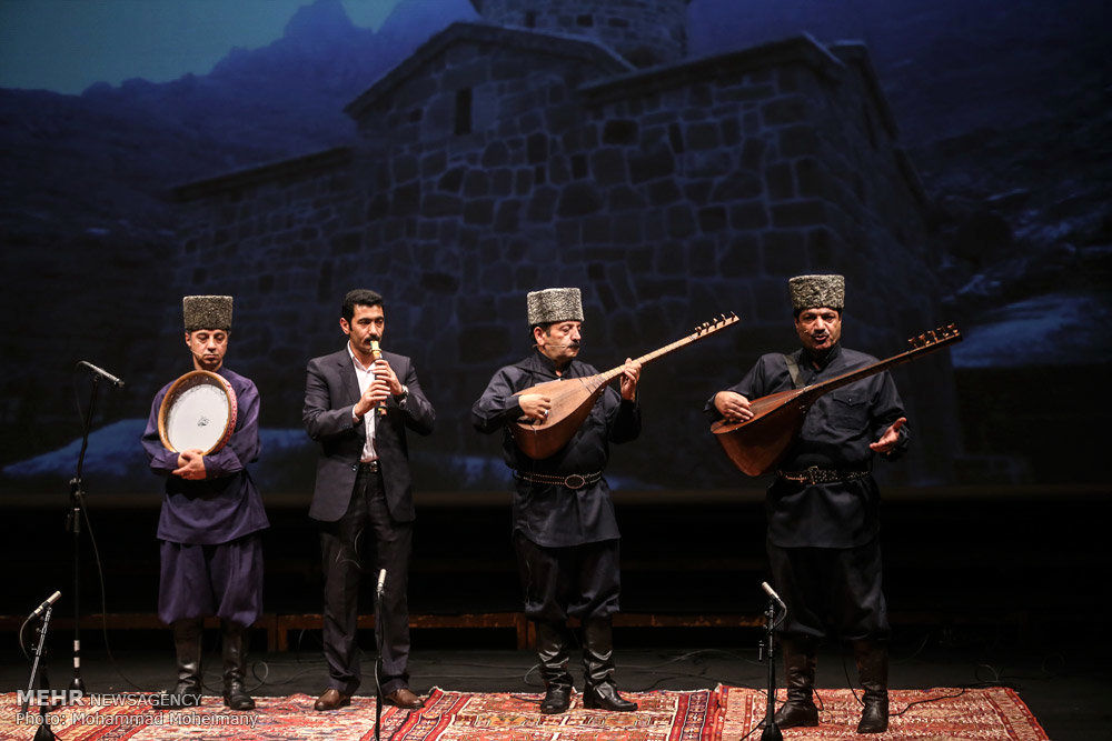 بازمانده‌های موسیقی غرب ایران نواختند/ رودکی میزبان صدها سال میراث موسیقی آیینی و بومی شد