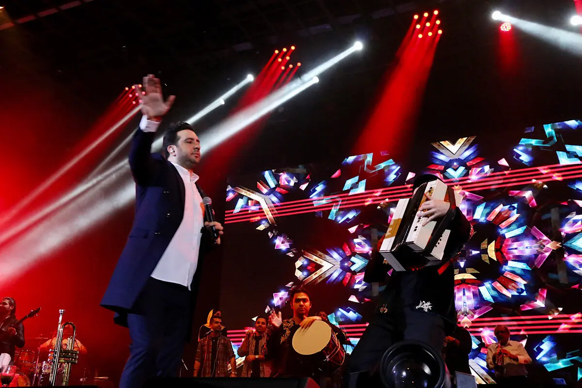 Omid Hajili Performs at 35th Fajr Music Festival 