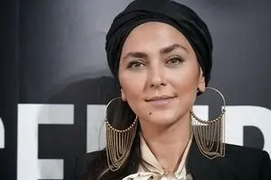 پوشش و جواهرات متفاوت هدی زین‌العابدین در ونیز/ عکس