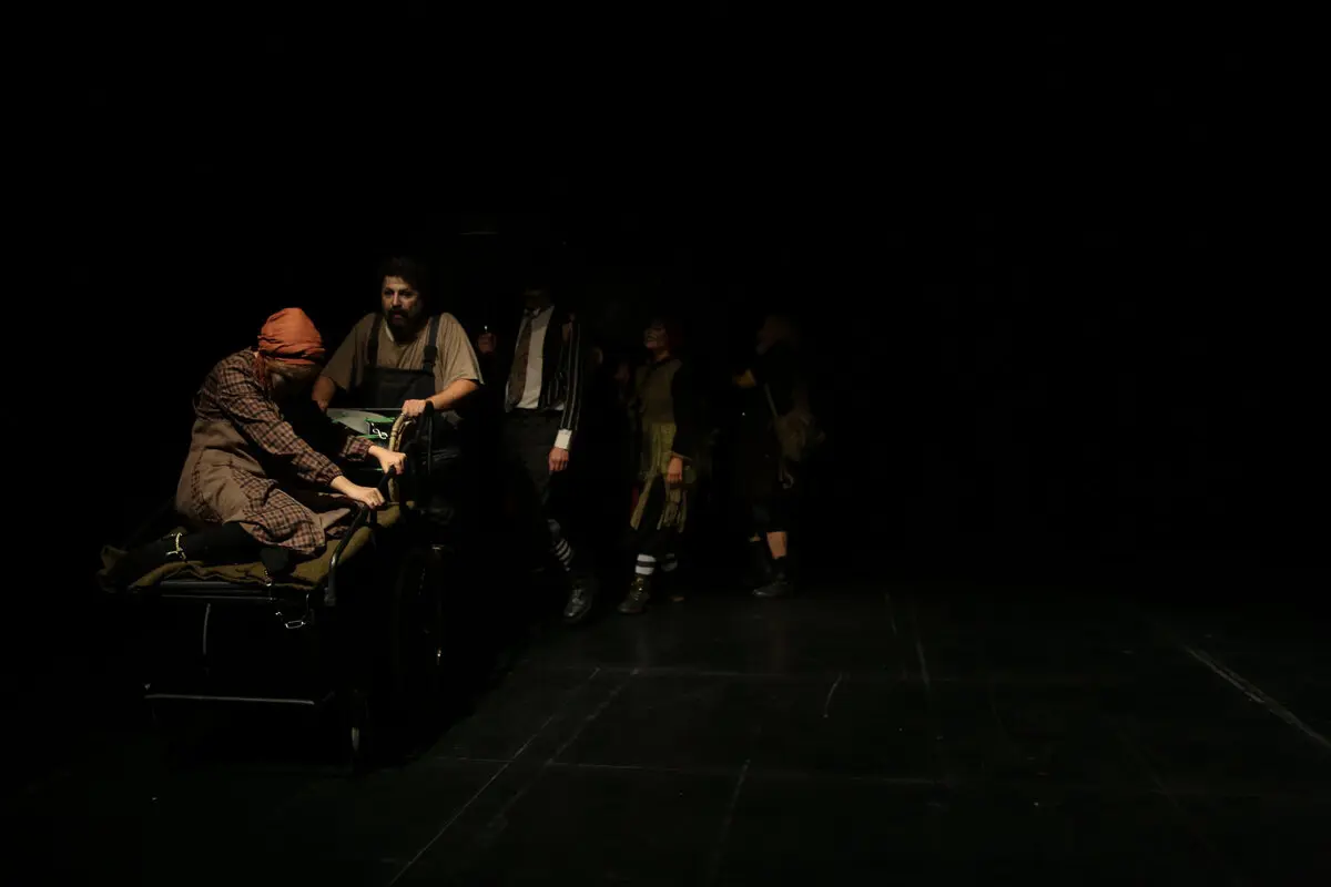 Fando and Lis Playing in Mehregan Theater