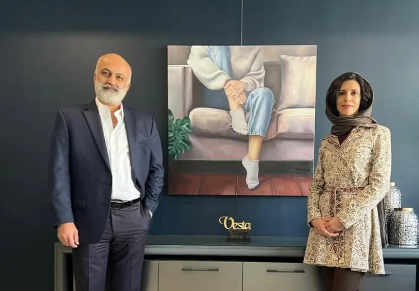 Hamidreza Shafiei, Critical and Feminine Painting by Maryam Darvish