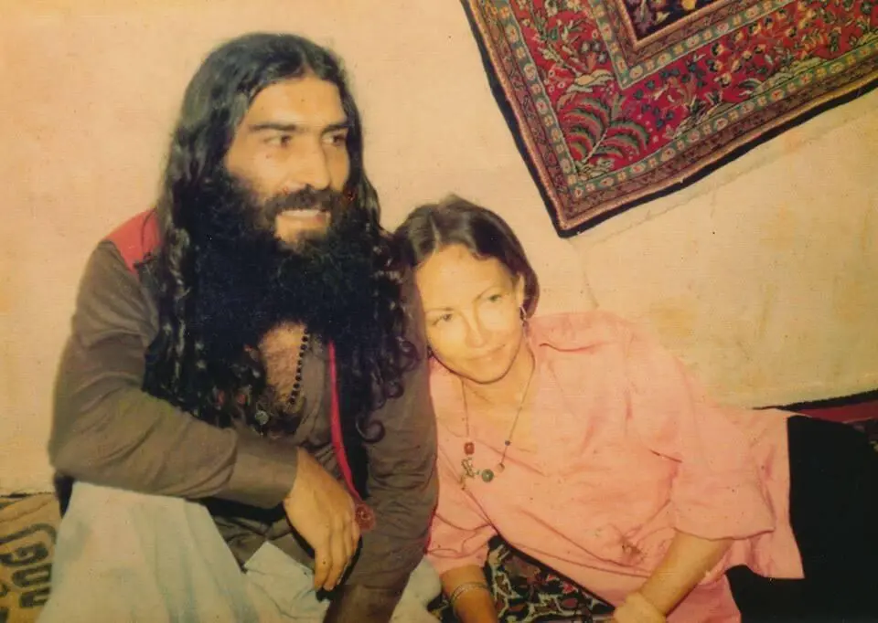 بهرام: ستاره‌ی دُرشت، دور، کم سو؛ حال، زمان یادگیری‌ی نامِ گلی است/درباره عجیب‌ترین و غریب‌ترین شاعر ایرانی