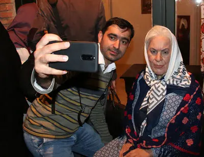 ببینید: سیمین و جلال به خانه خود بازگشتند