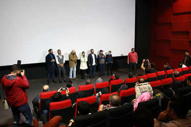 اکران مردمی فیلم "بمب؛ یک عاشقانه" در باغ کتاب