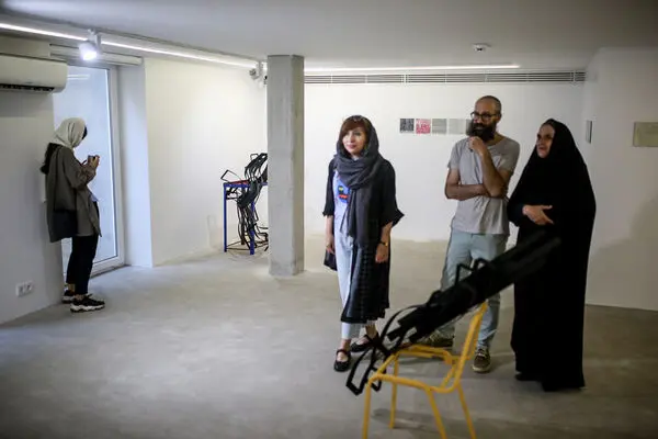 ببینید: کرسی خط علی خطایی ایلخچی در گالری زیرزمین دستان