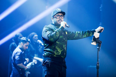 کنسرت محمدرضا گلزار در سالن میلاد نمایشگاه