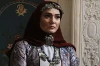 وقتی گریم زنان قاجار ببیننده را پر می‌دهد 