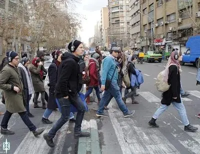 اجراهای خیابانی سومین روز جشنواره بین المللی تئاتر فجر را ببینید