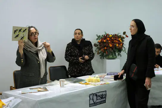 رونمایی رنگ پارچه وستا در خانه هنرمندان 