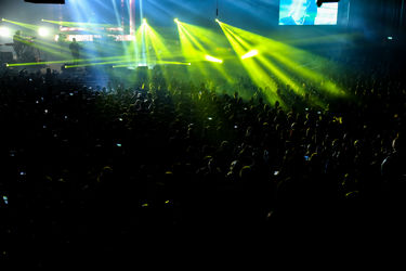 کنسرت کاوه یغمایی در سالن میلاد نمایشگاه بین المللی