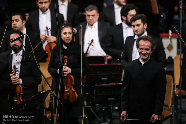 Tehran’s Symphony Orchestra performs in Vahdat Hall