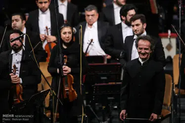 Tehran’s Symphony Orchestra performs in Vahdat Hall