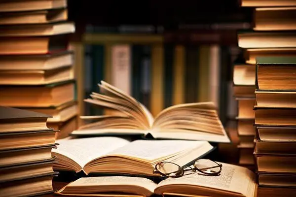 بازار فروش شعر در ایران!/این روزها چه شاعرانی می‌فروشند؟