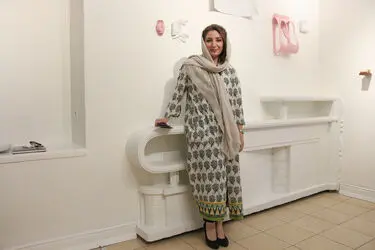 نمایشگاه آثار معصومه مهتدی و هیلده آوربرگ هنرمند بلژیکی در عمارت رو به رو 
