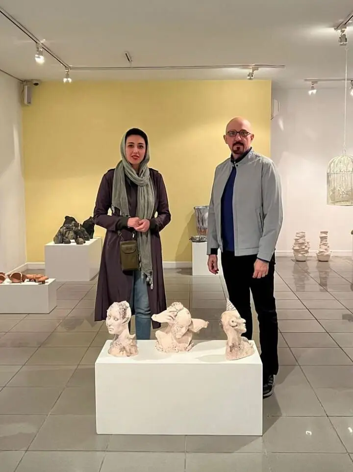 سرامیک مدیوم کهن با خوانش معاصر / نرگس فراهانی از دومین نمایشگاه زمان گل در گالری ویستا می گوید